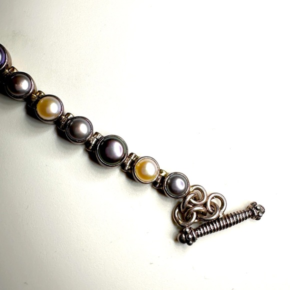 Vintage Sterling Silver and Pearl Toggle Bracelet - Picture 3 of 7